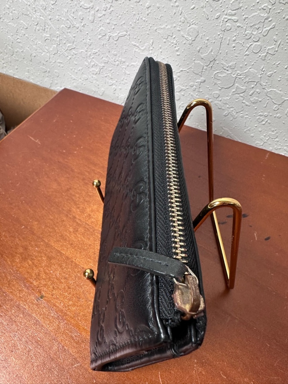 Gucci Guccissima Leather Zip Round Wallet - Picture 5 of 6
